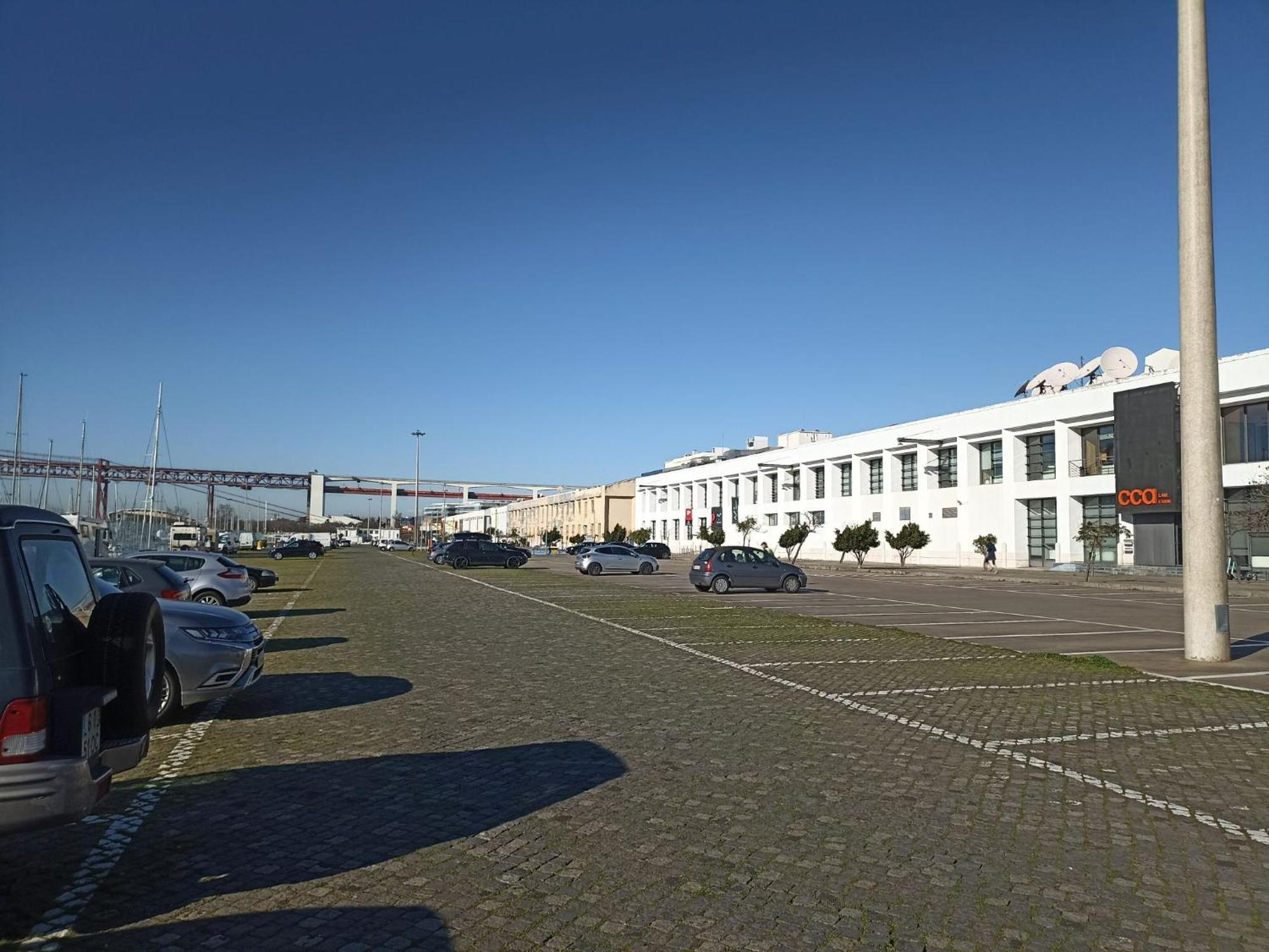 Apartamento Be Local - Sleep Aboard The Santa Maria Sailing Boat In Lisboa Exterior foto