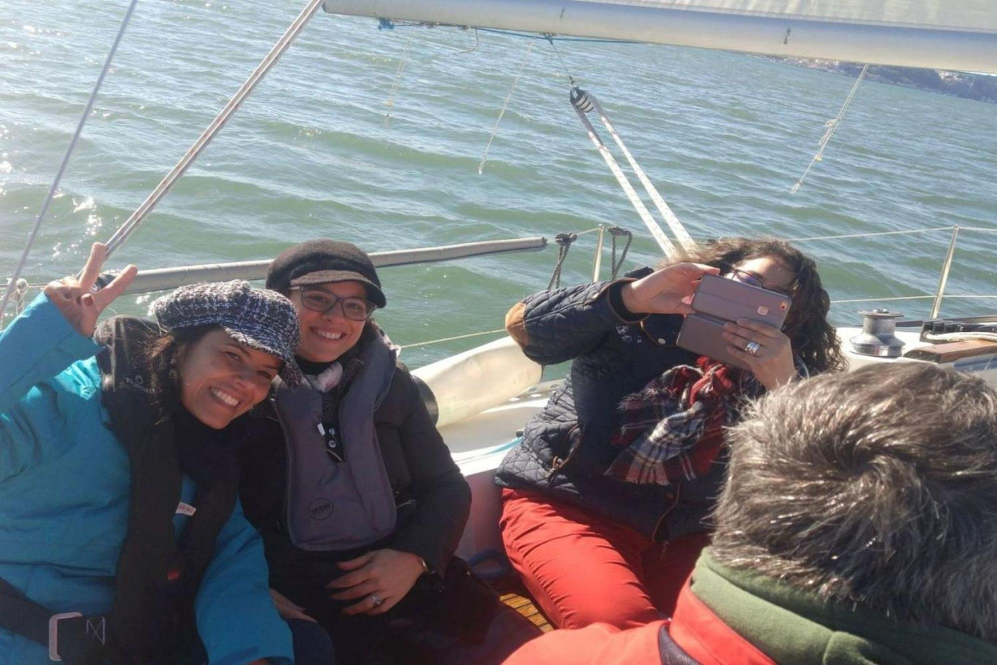 Apartamento Be Local - Sleep Aboard The Santa Maria Sailing Boat In Lisboa Exterior foto