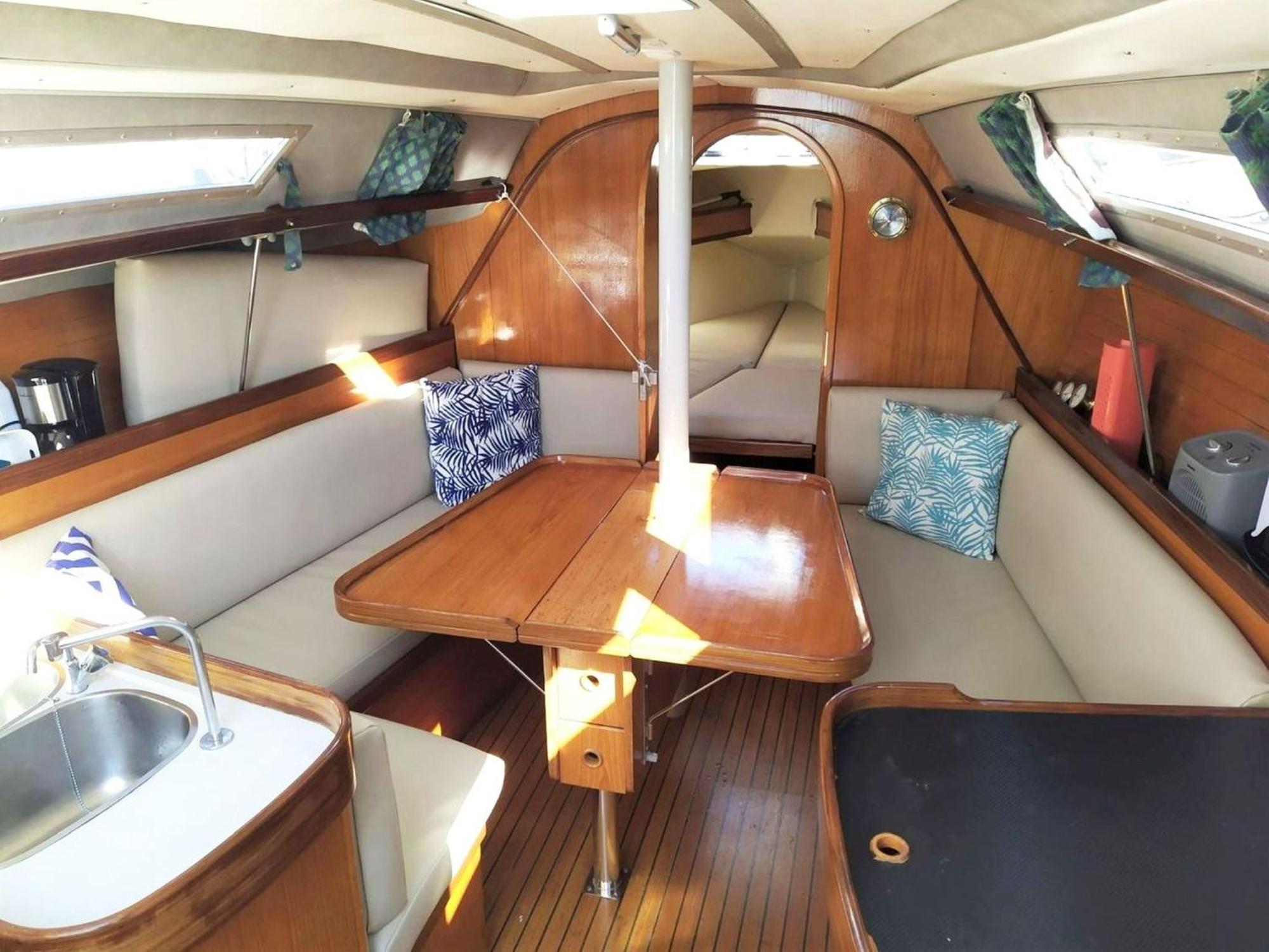 Apartamento Be Local - Sleep Aboard The Santa Maria Sailing Boat In Lisboa Exterior foto