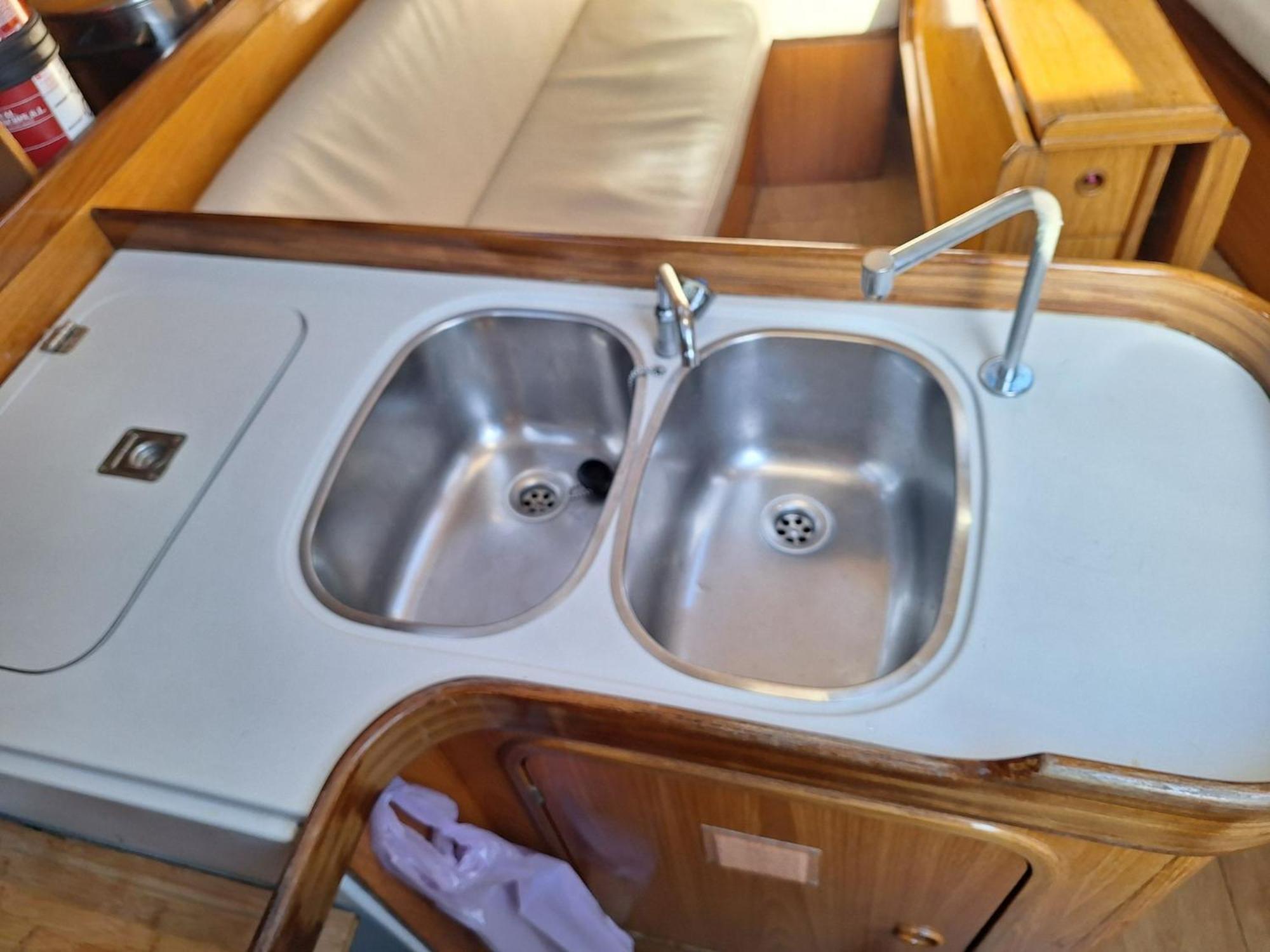 Apartamento Be Local - Sleep Aboard The Santa Maria Sailing Boat In Lisboa Exterior foto
